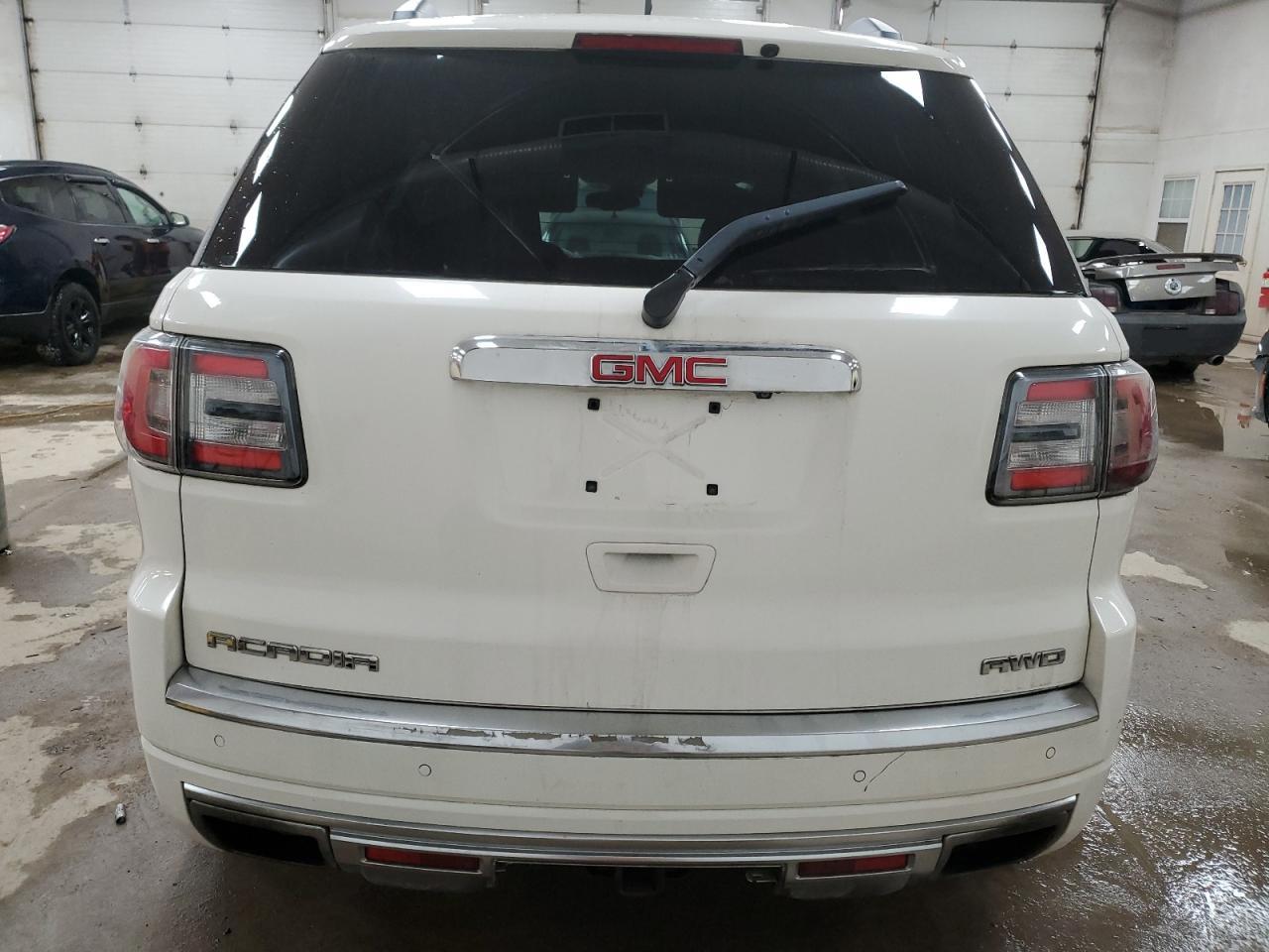 2014 GMC Acadia - Image 6