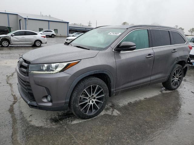 2017 Toyota Highlander Se