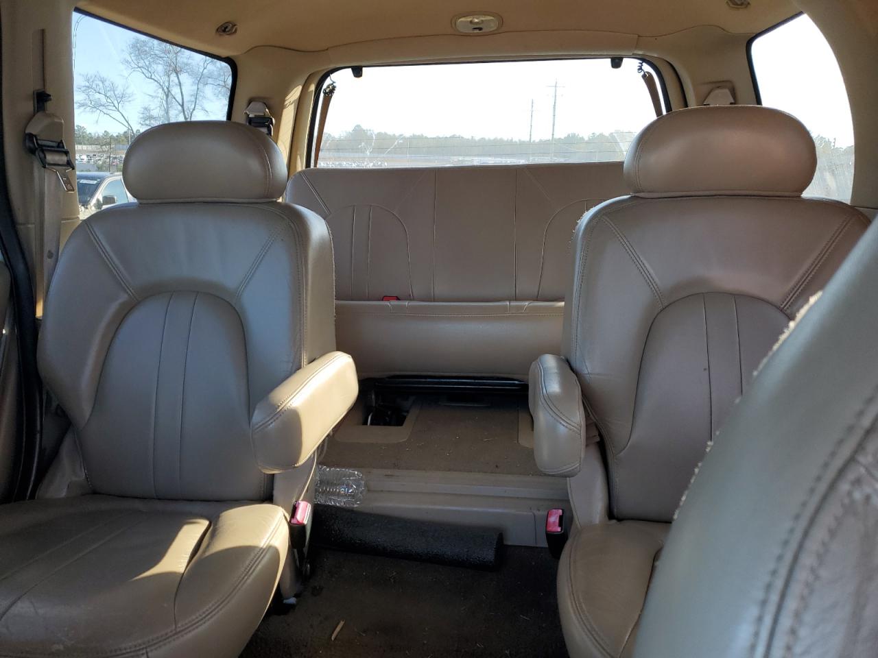 2002 Ford Expedition - Image 10