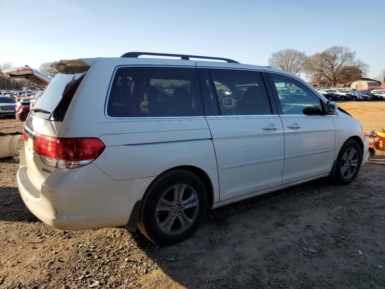 2010 Honda Odyssey - Image 3