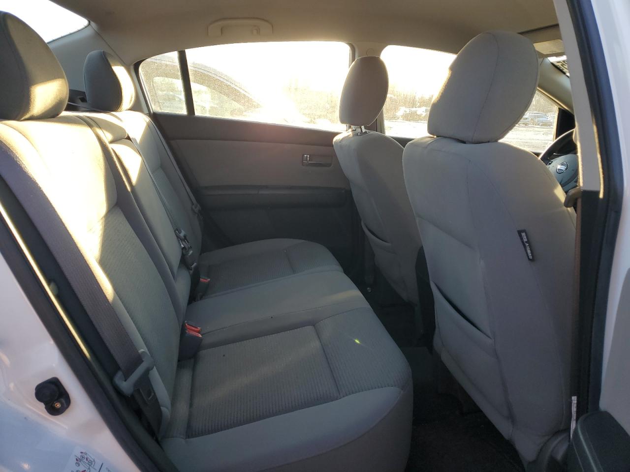 2010 Nissan Sentra - Image 10