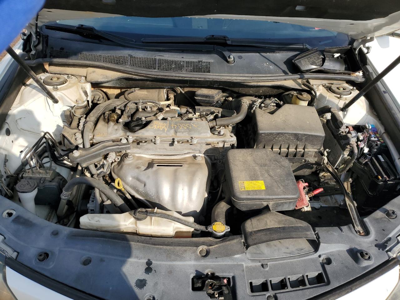 2014 Toyota Camry - Image 12