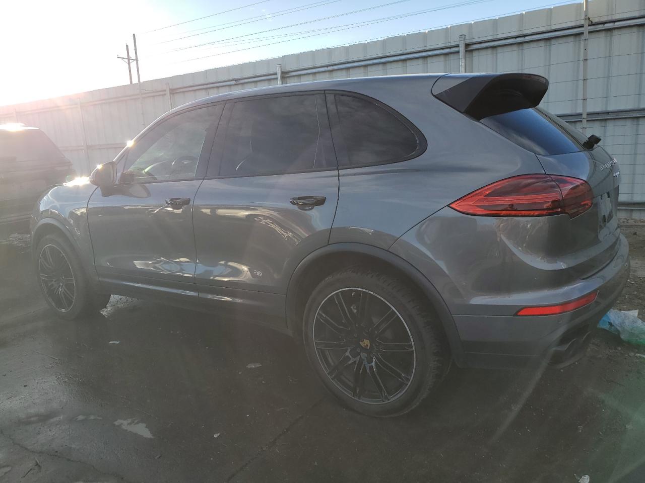 2018 Porsche Cayenne - Image 2