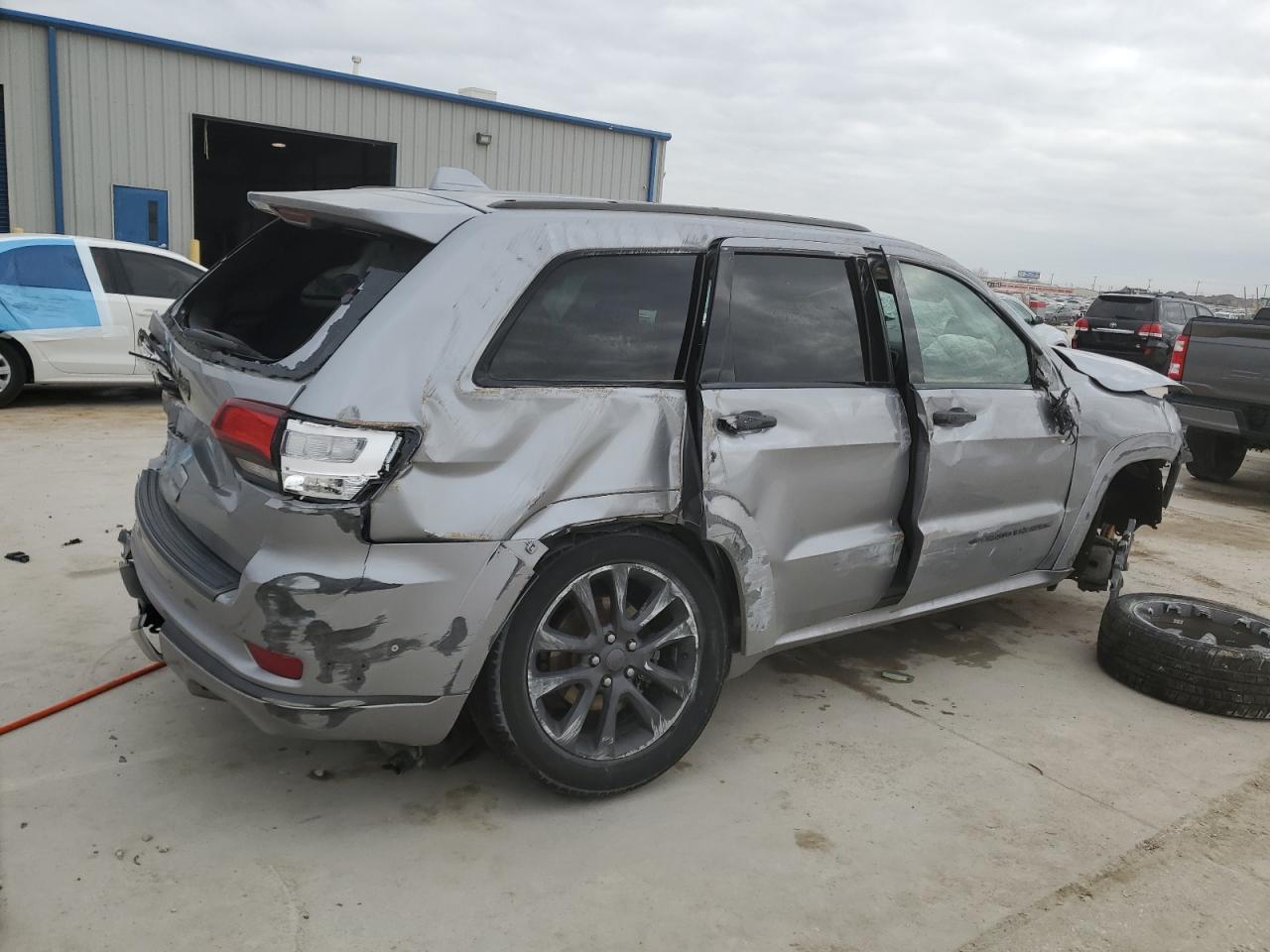 2019 Jeep Grand Cherokee - Image 3