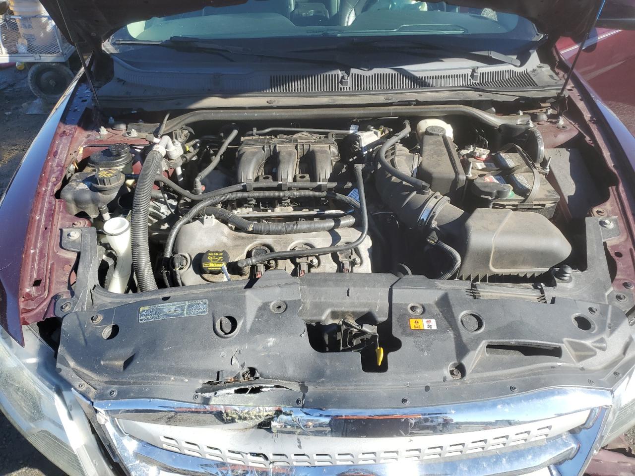 2011 Ford Taurus - Image 11