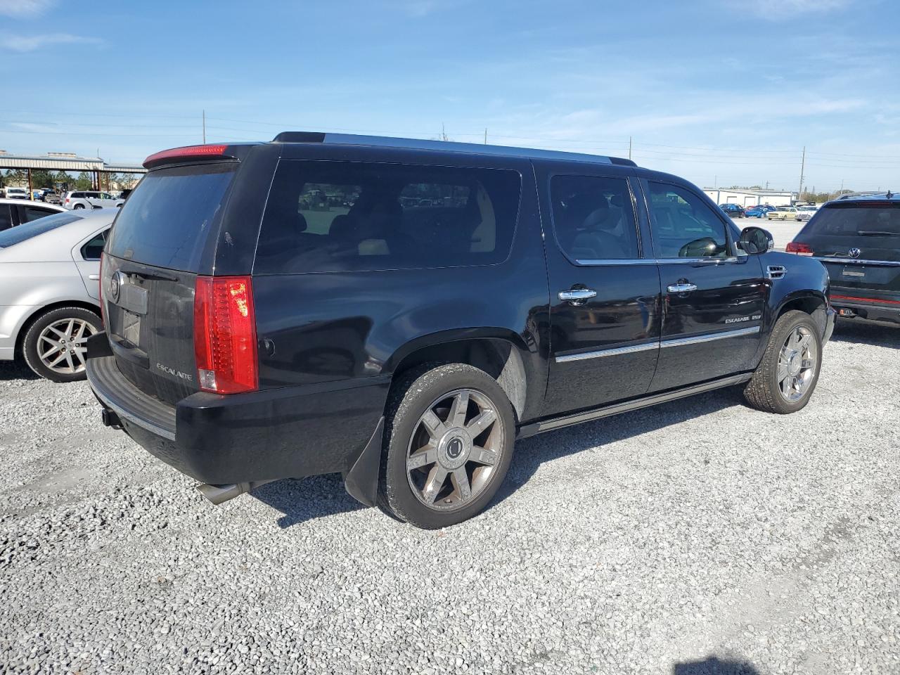 2011 Cadillac Escalade - Image 3