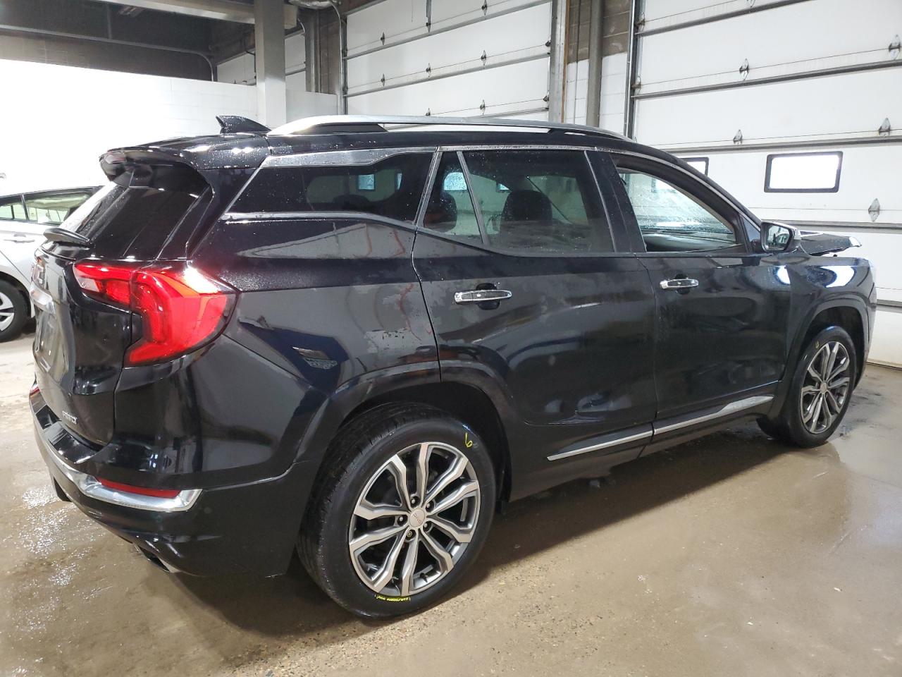 2018 GMC Terrain - Image 3