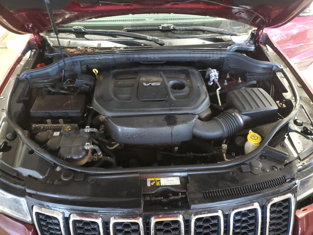 2017 Jeep Grand Cherokee - Image 11