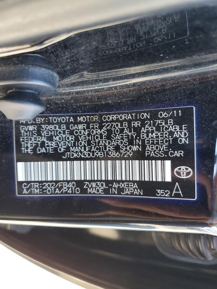 2011 Toyota Prius - Image 12