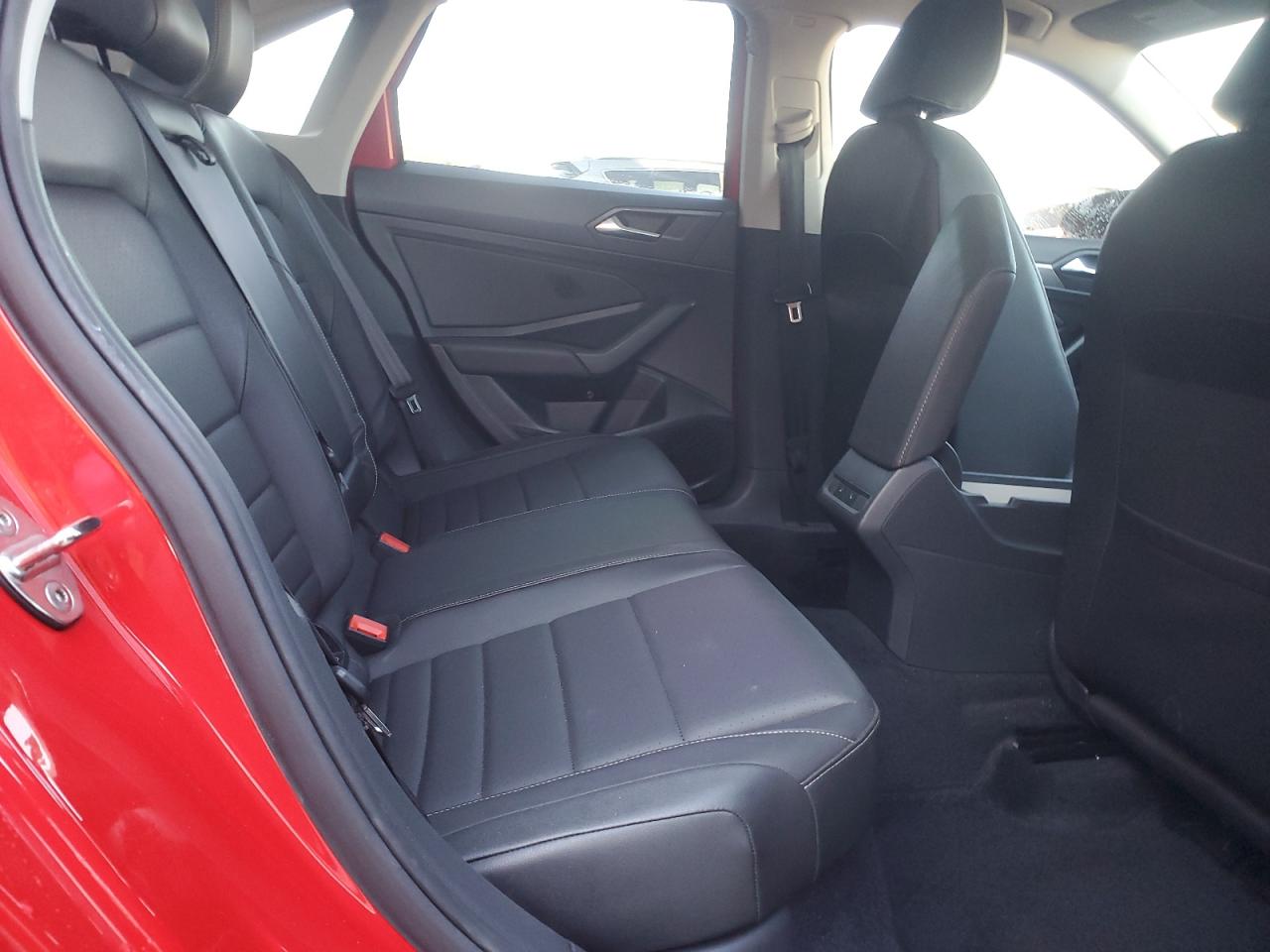 2021 Volkswagen Jetta - Image 10