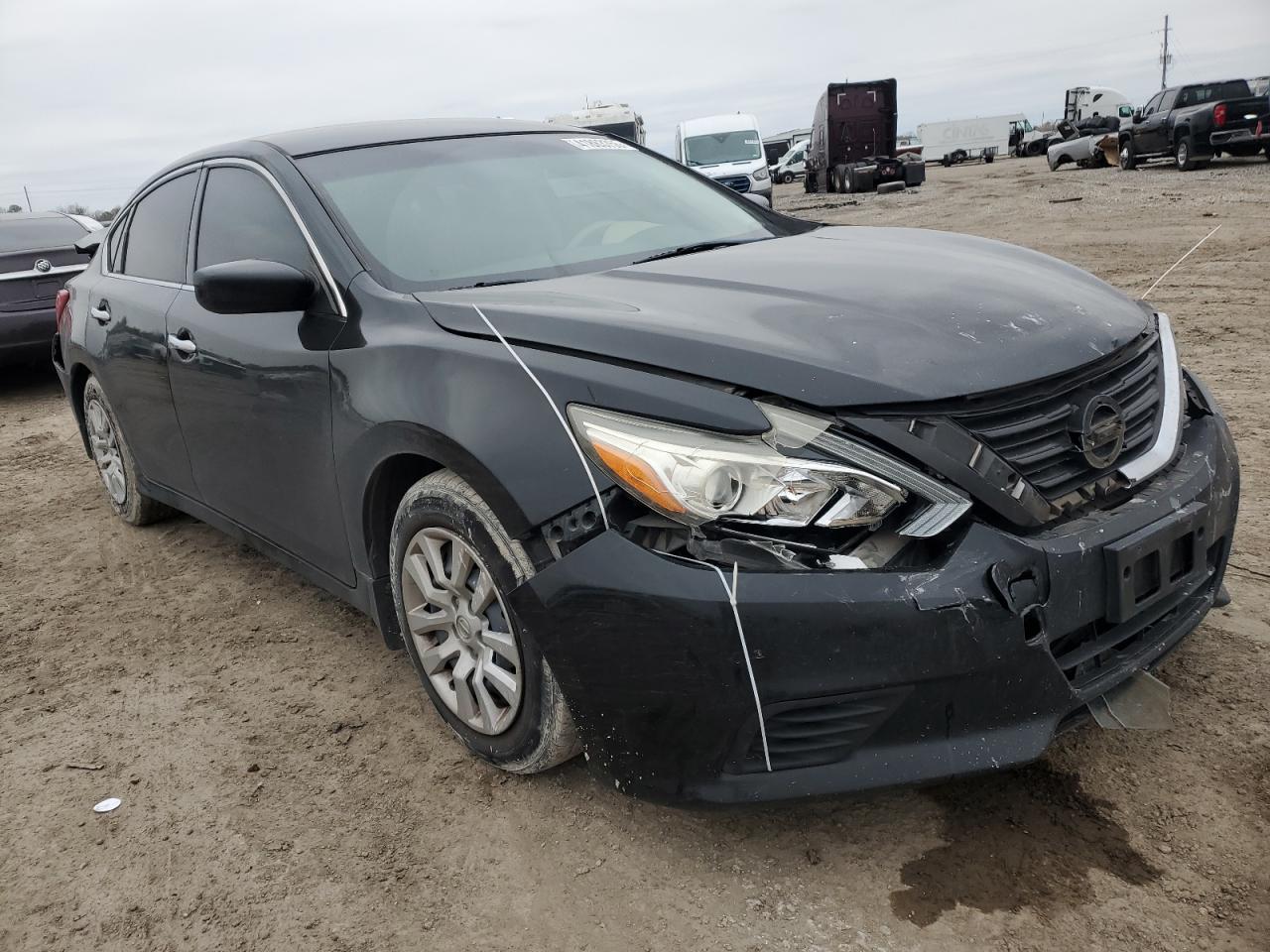2016 Nissan Altima - Image 4