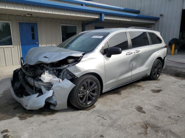  TOYOTA SIENNA 2022 Silver