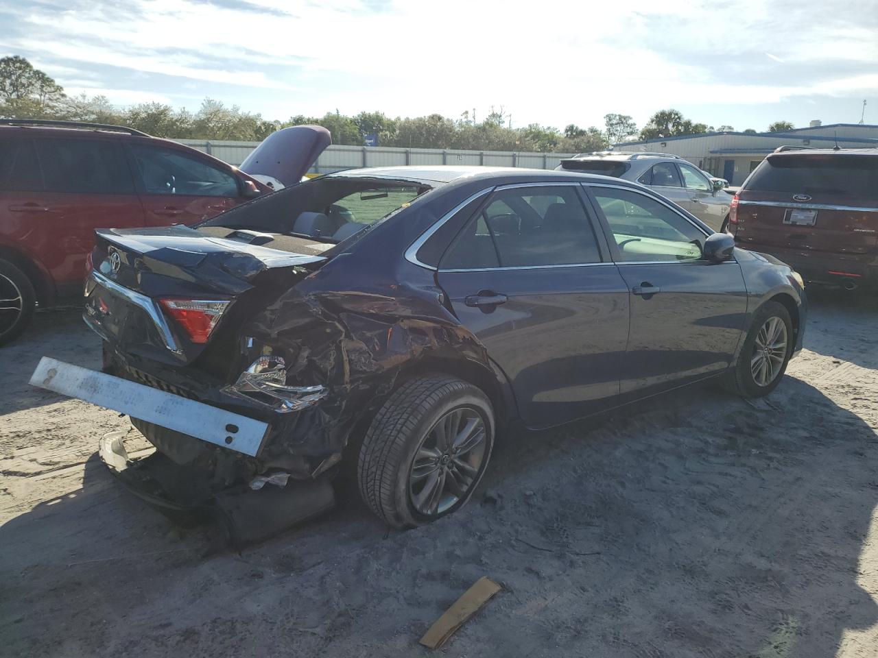 2016 Toyota Camry - Image 3