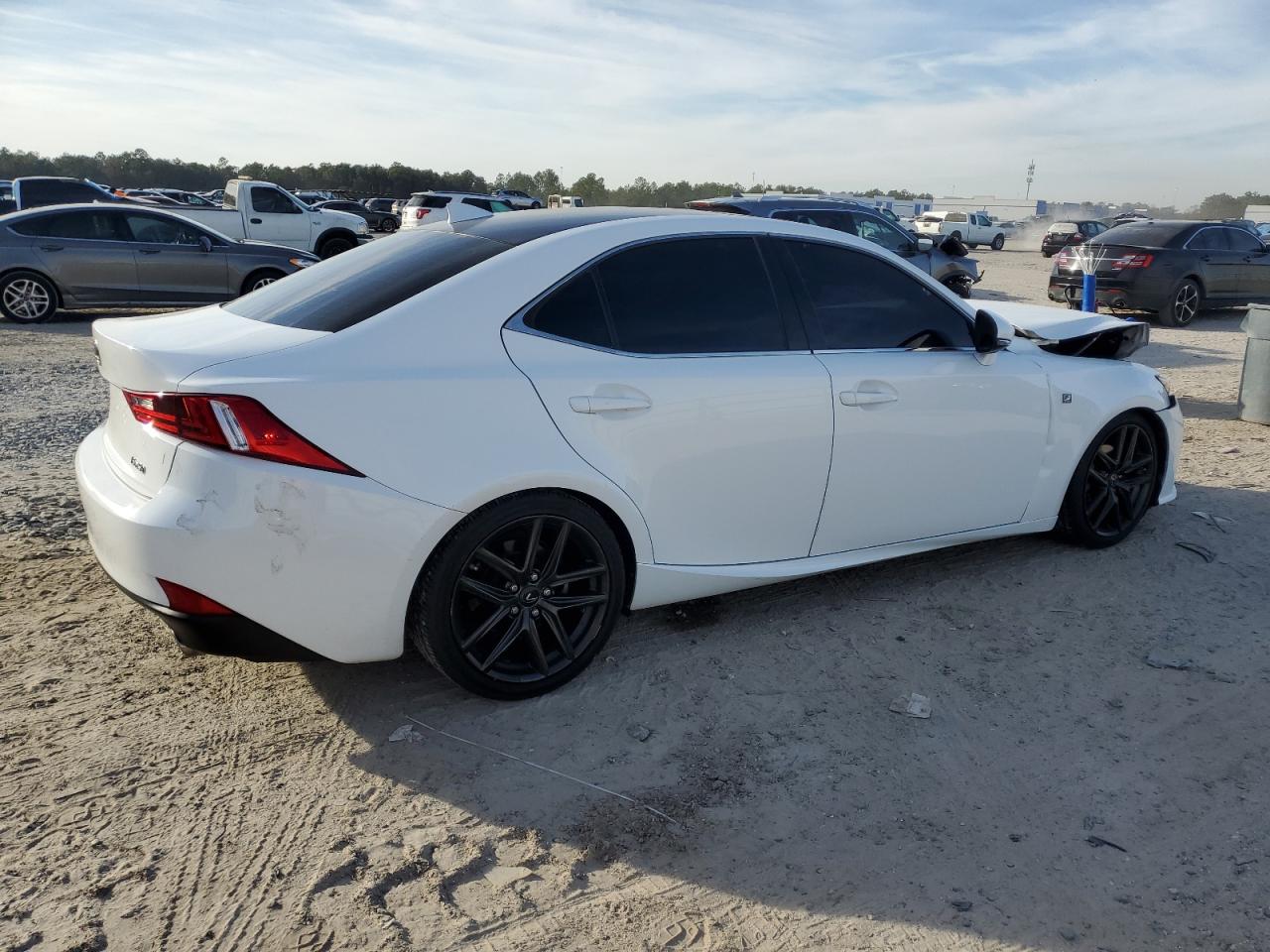 2014 Lexus IS - Image 3