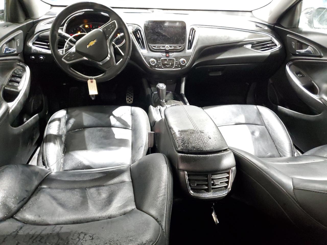 2017 Chevrolet Malibu - Image 8