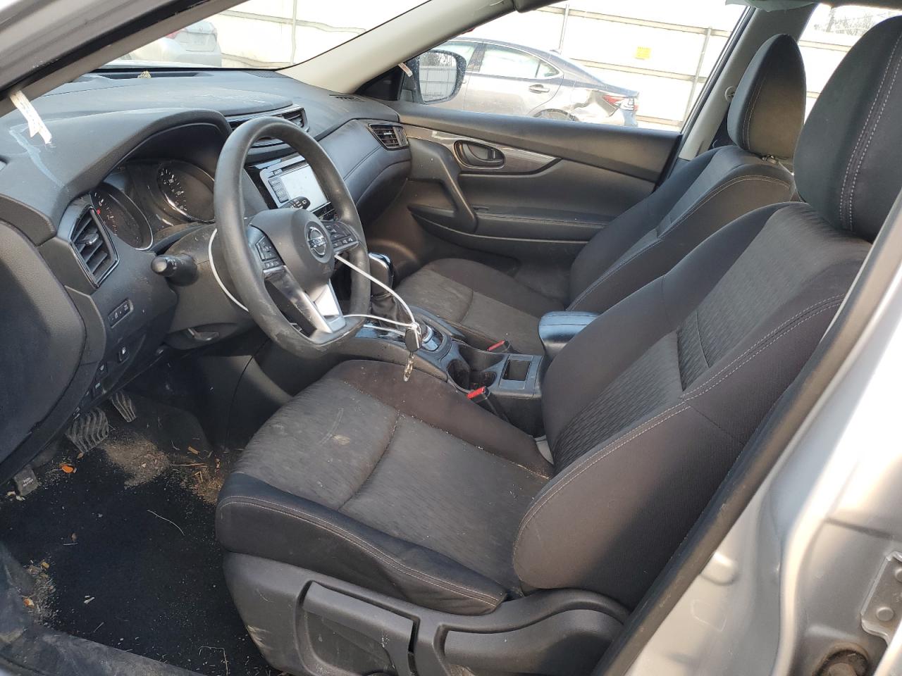 2020 Nissan Rogue - Image 7