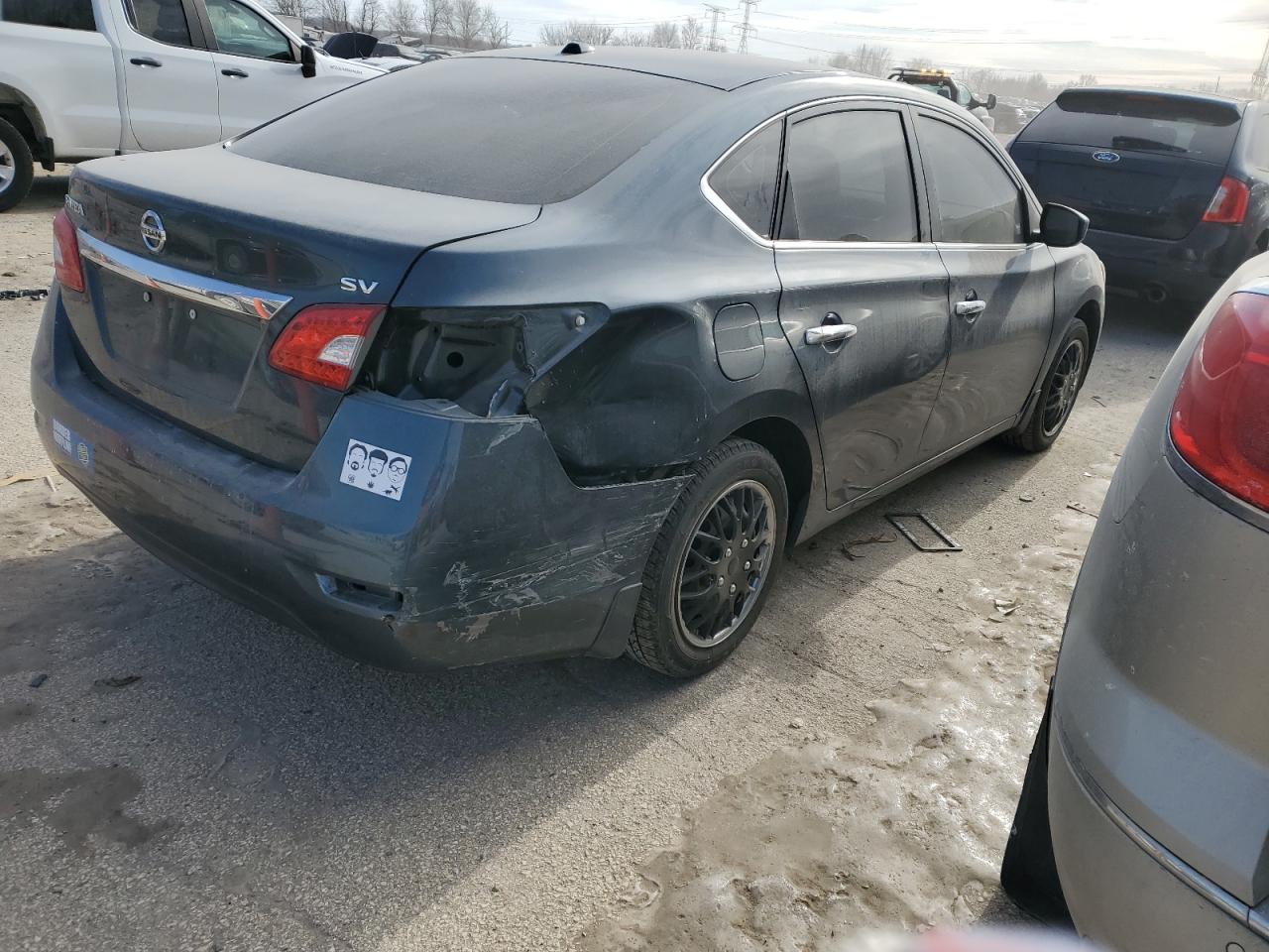 2015 Nissan Sentra - Image 3