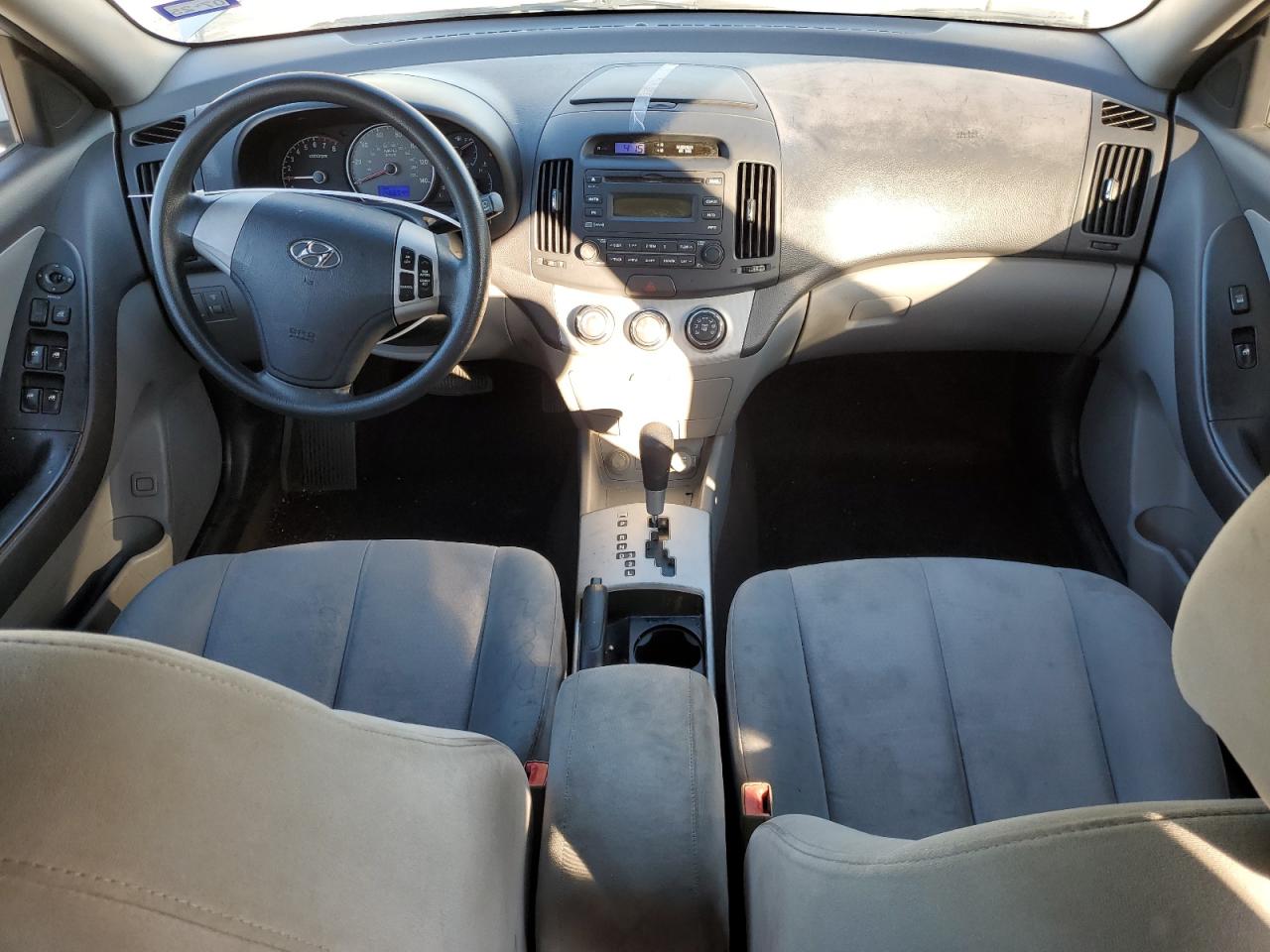 2009 Hyundai Elantra - Image 8