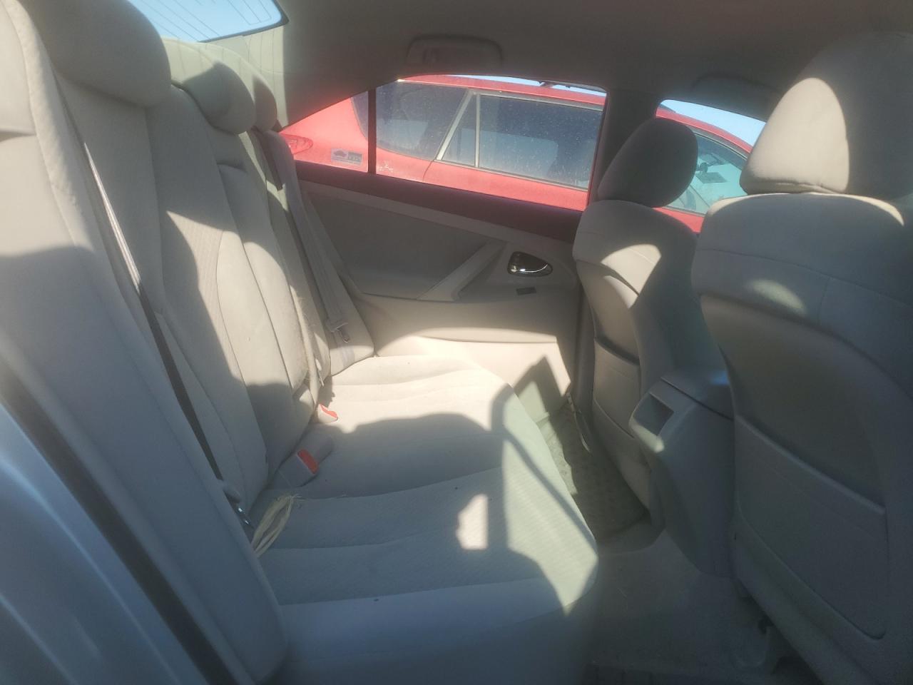 2009 Toyota Camry - Image 10