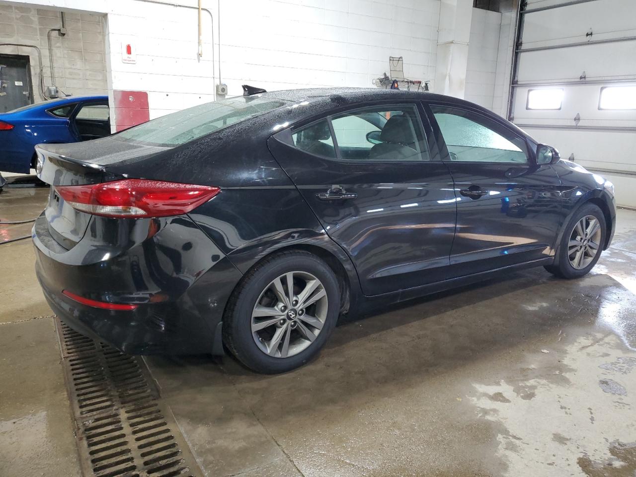 2018 Hyundai Elantra - Image 3