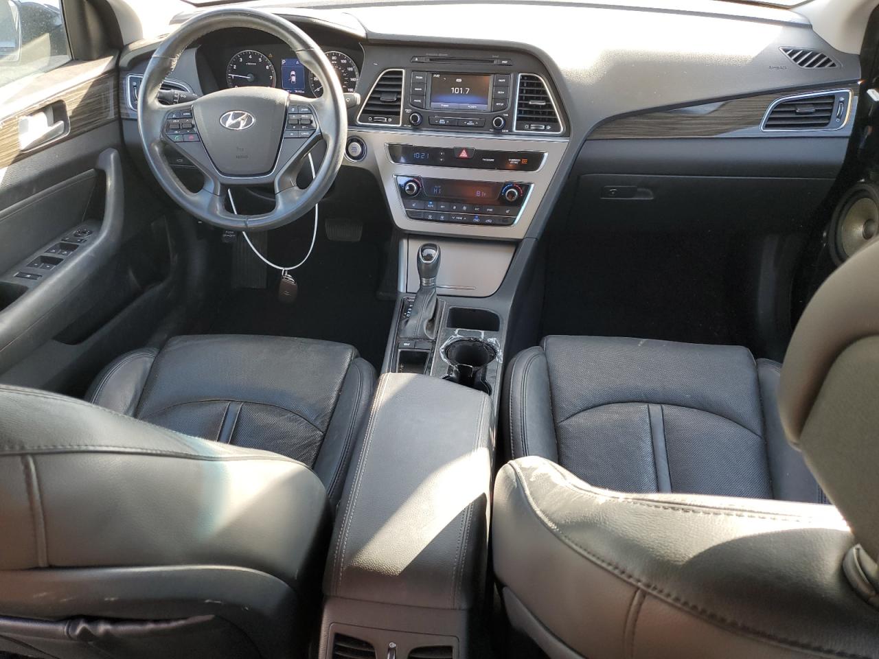 2015 Hyundai Sonata - Image 8