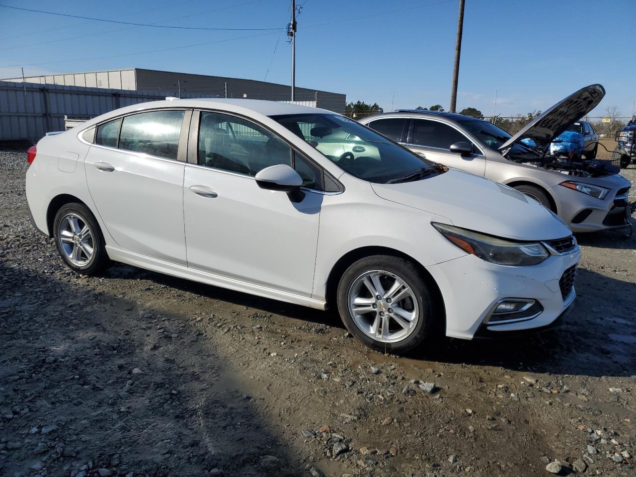2017 Chevrolet Cruze - Image 4