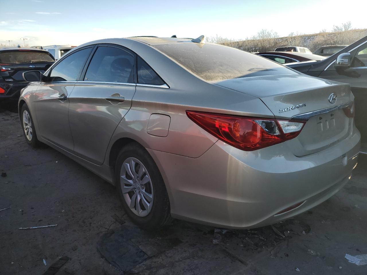 2011 Hyundai Sonata - Image 2
