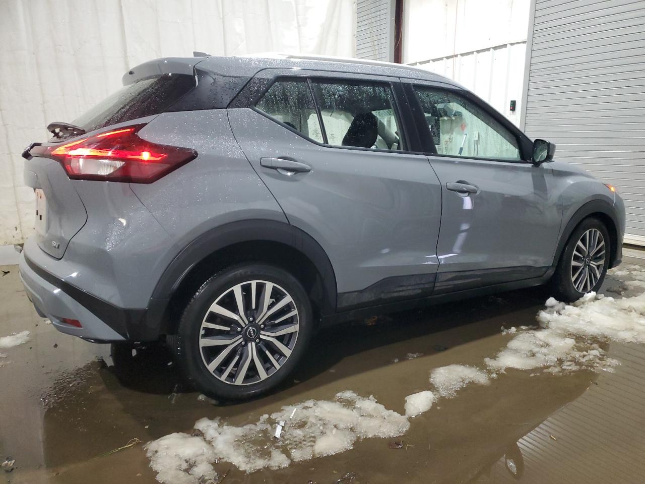 2022 Nissan Kicks - Image 3