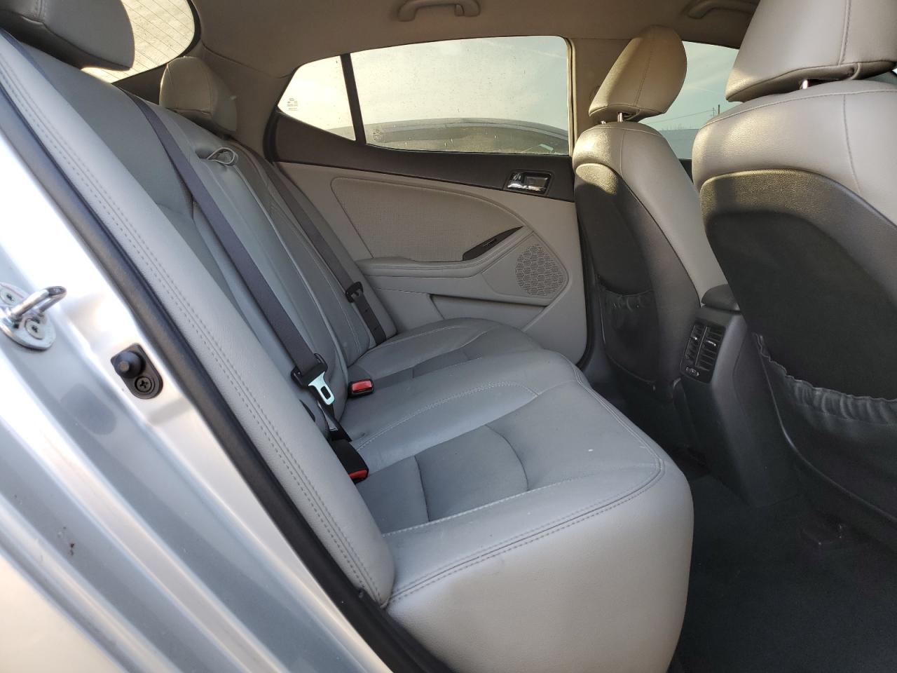 2012 Kia Optima - Image 10