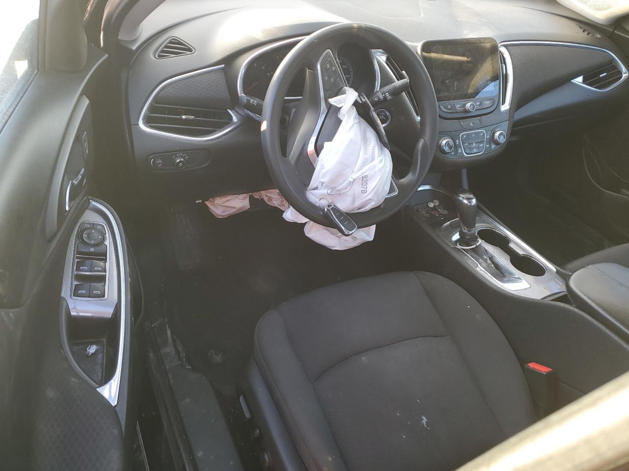 2019 Chevrolet Malibu - Image 8