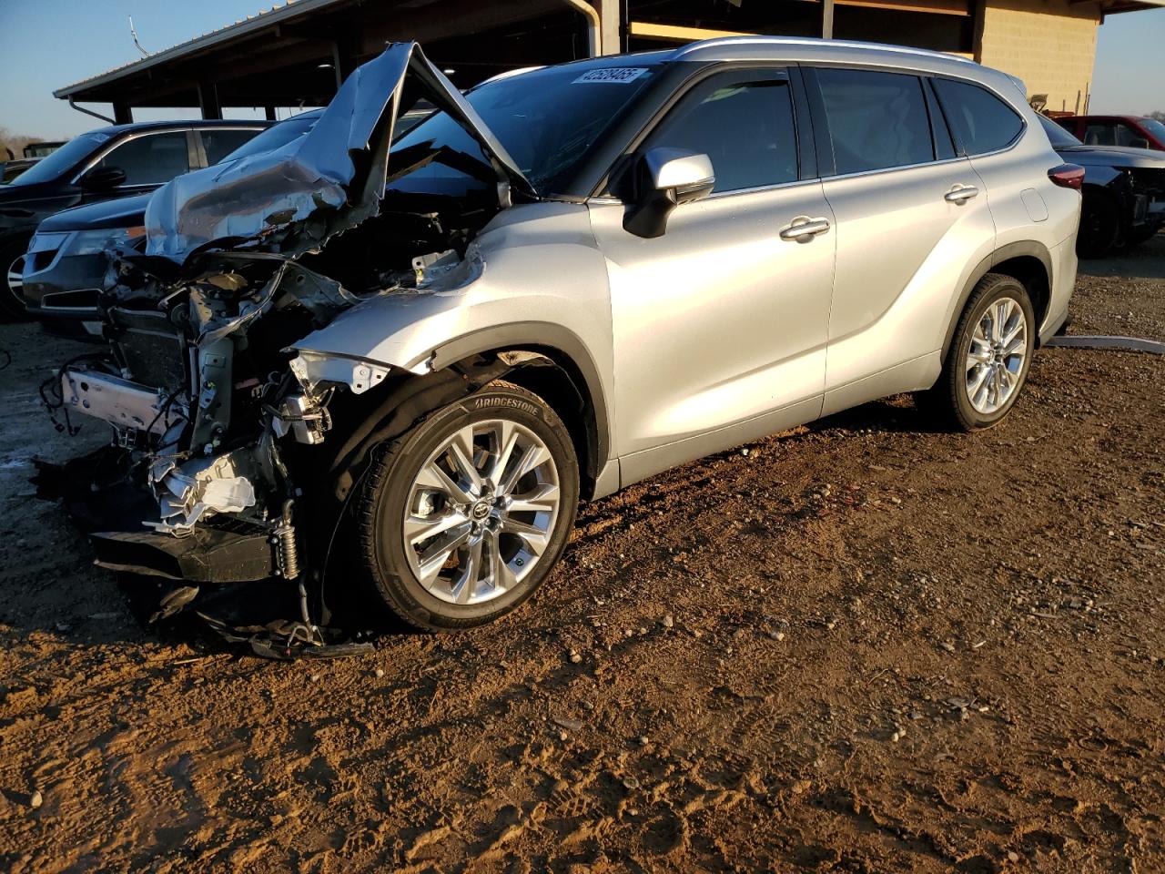 2021 Toyota Highlander - Image 1