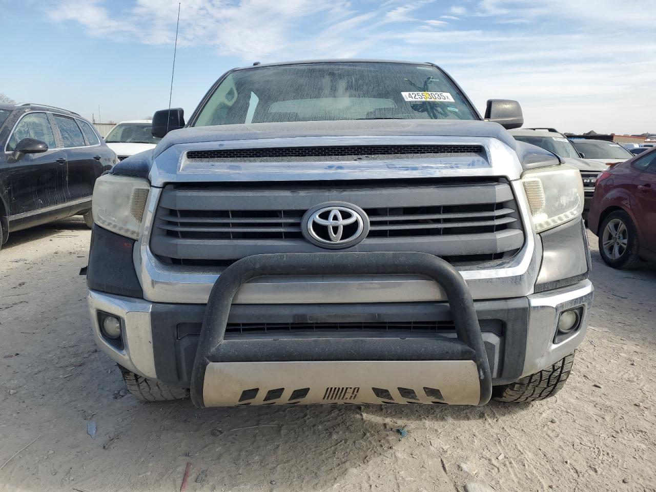 2014 Toyota Tundra - Image 5