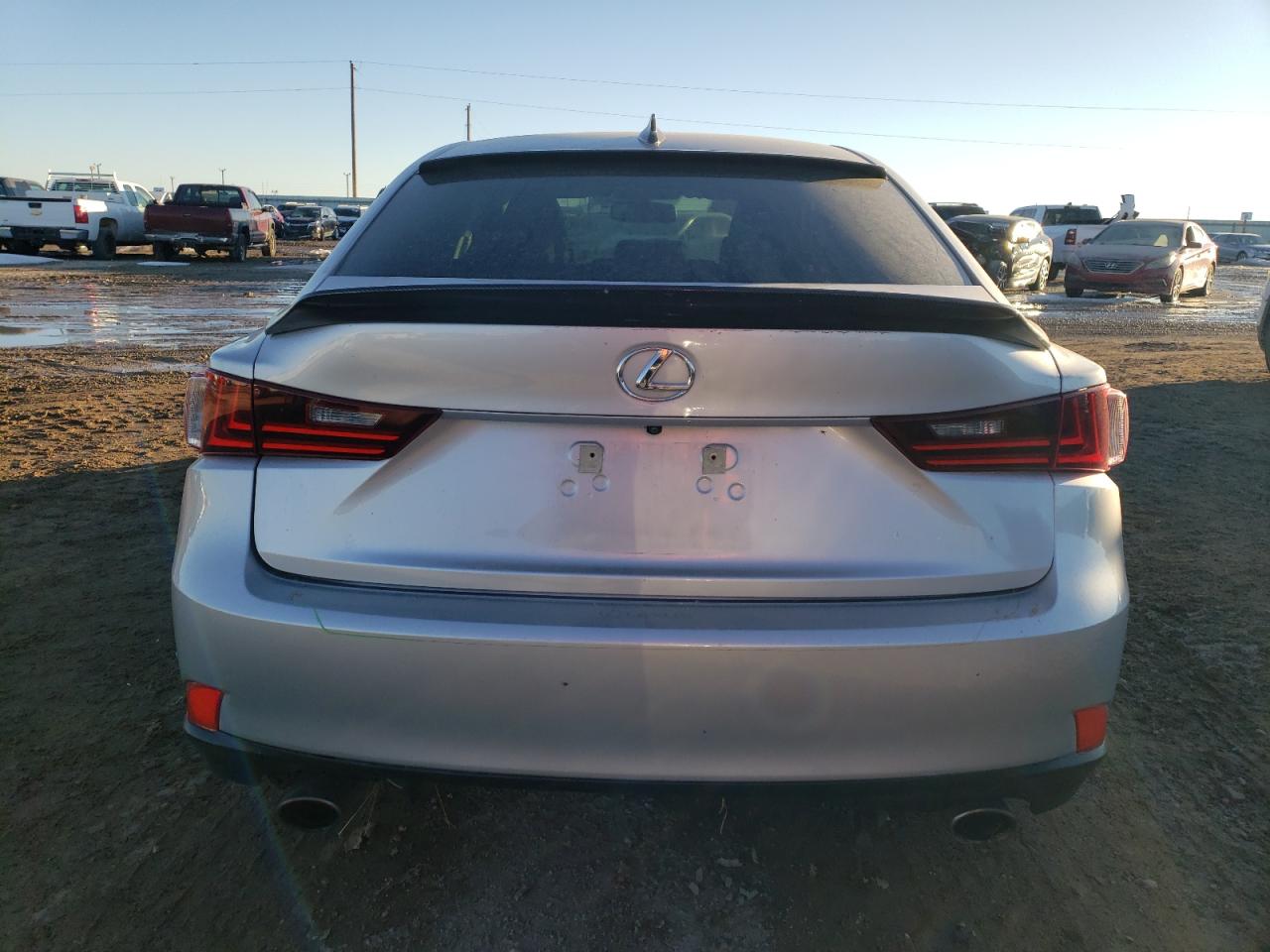 2016 Lexus IS - Image 6
