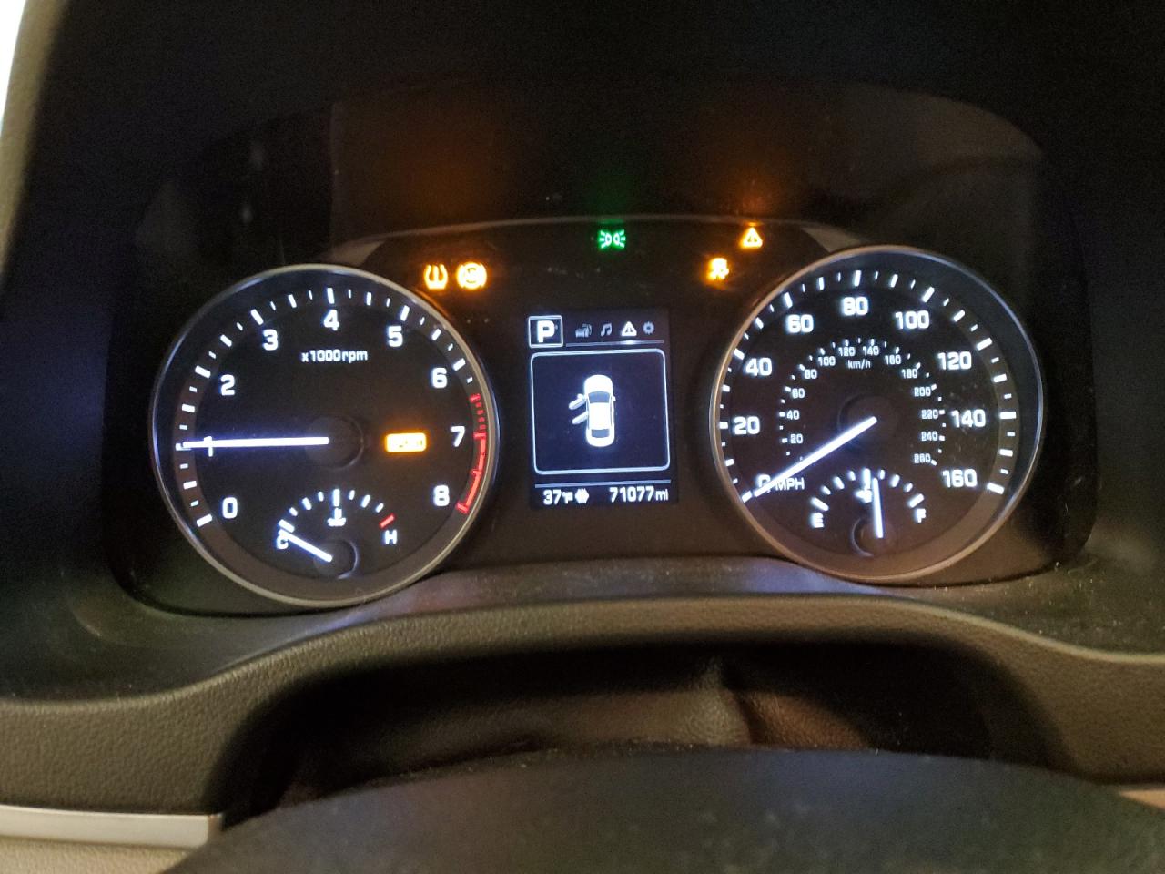 2018 Hyundai Elantra - Image 9