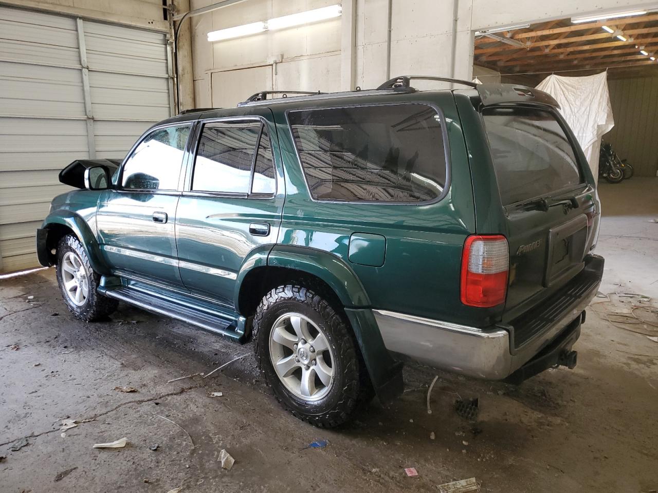 2000 Toyota 4Runner - Image 2
