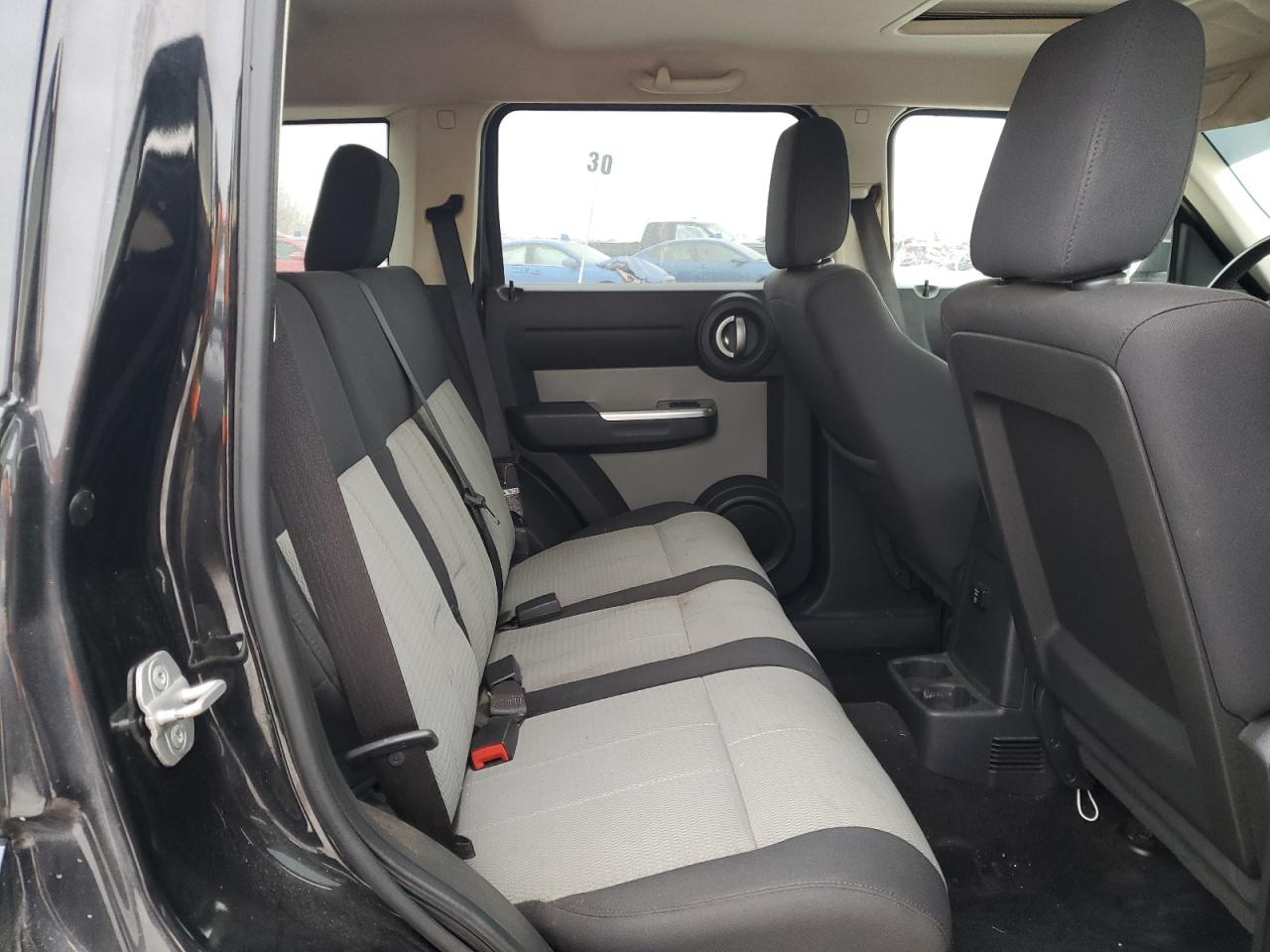 2008 Dodge Nitro - Image 11