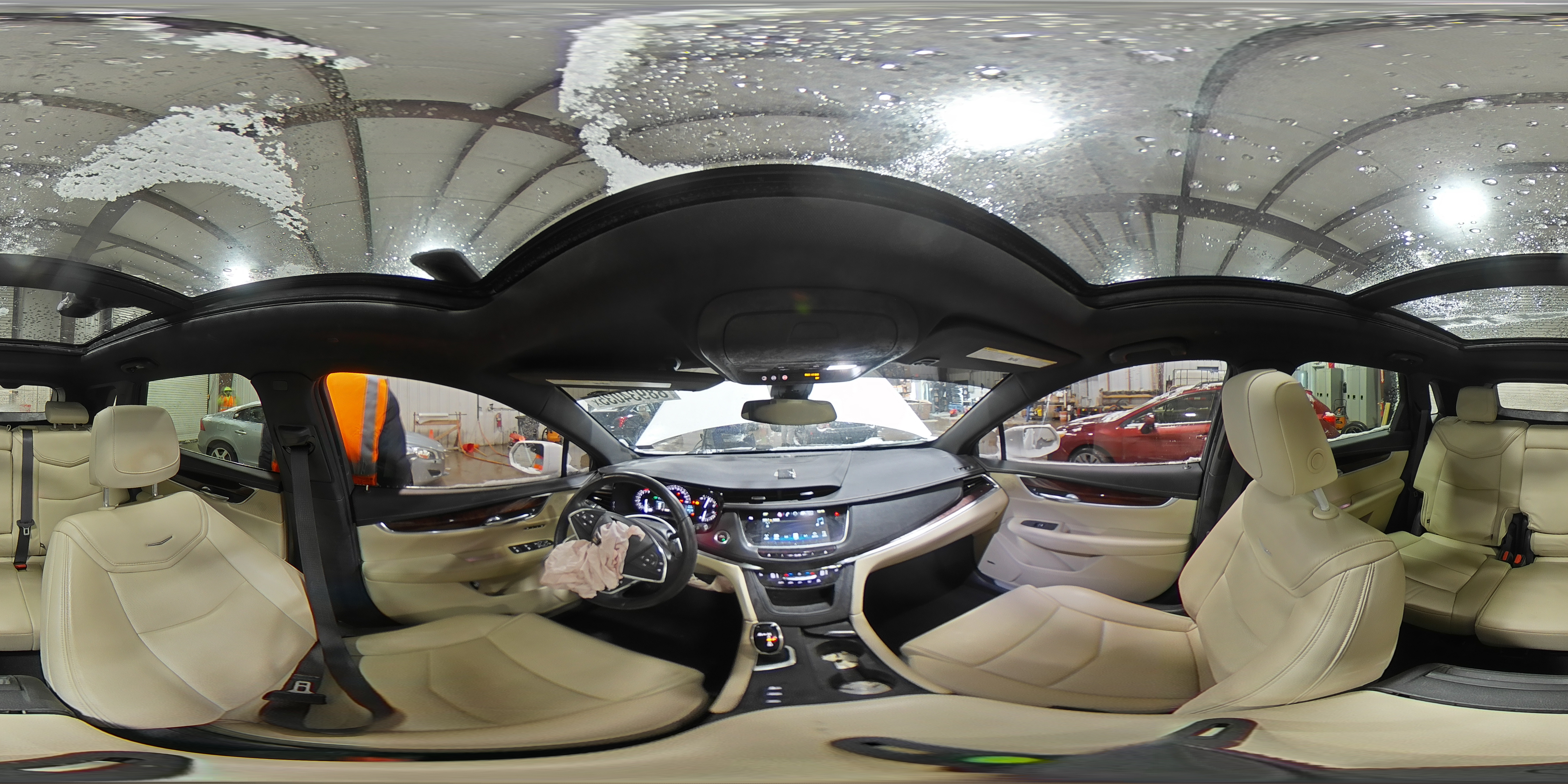 2019 Cadillac XT5 - Image 16