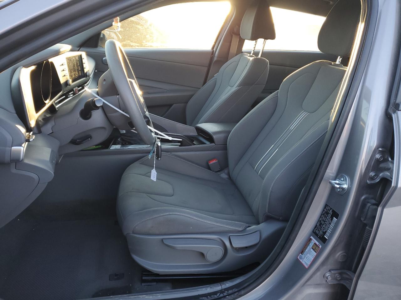 2023 Hyundai Elantra - Image 7