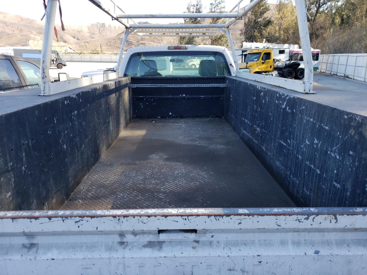 2014 Ford F450 - Image 10