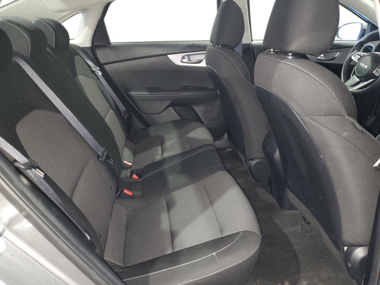 2024 Kia Forte - Image 10