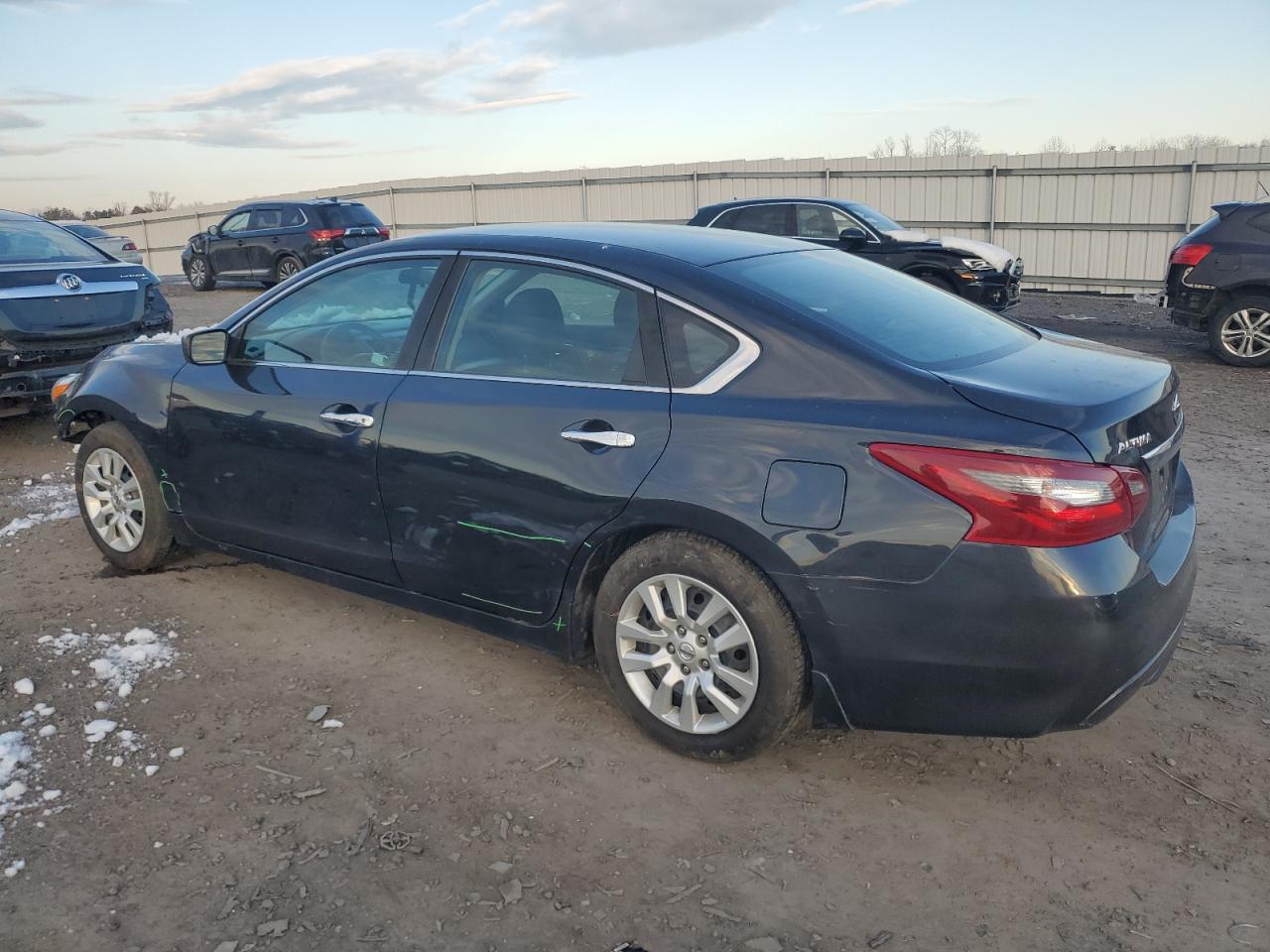 2018 Nissan Altima - Image 2