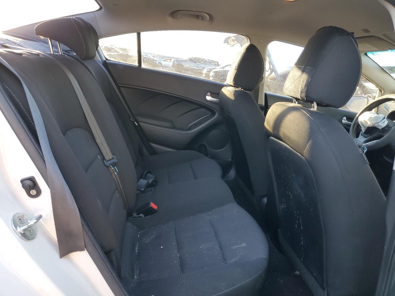 2017 Kia Forte - Image 10