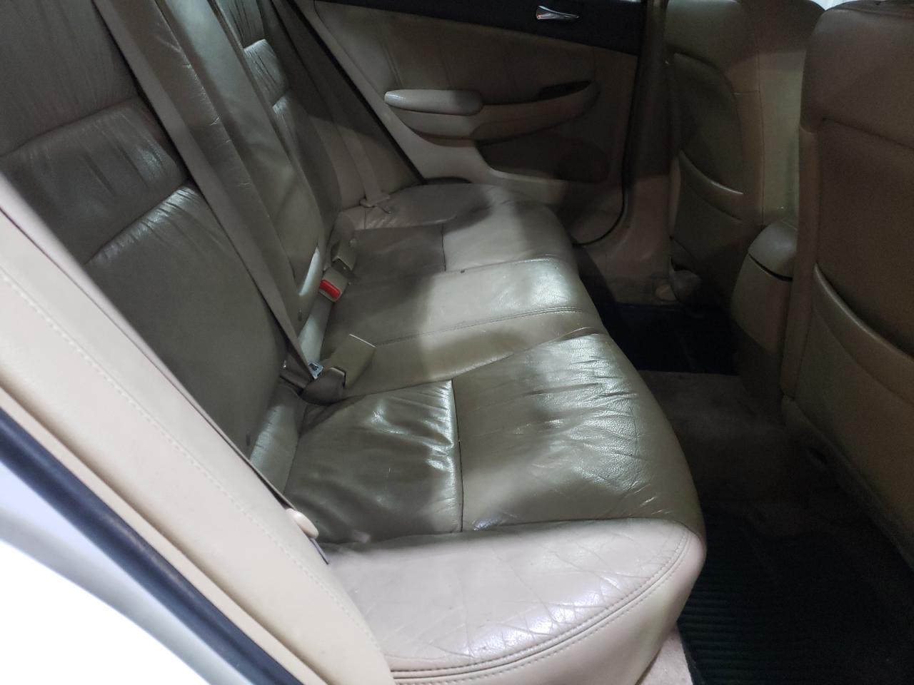2006 Honda Accord - Image 10