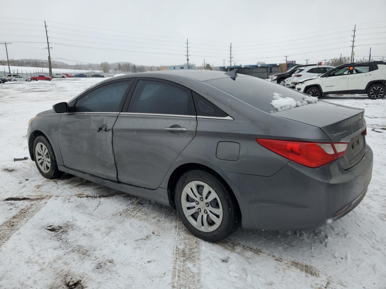 2011 Hyundai Sonata - Image 2