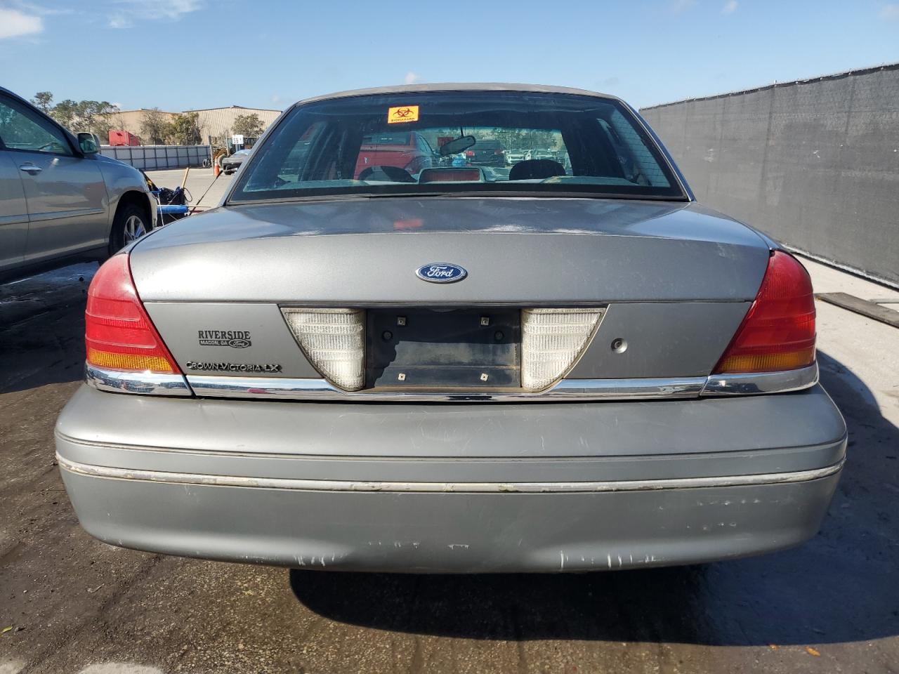 1999 Ford Crown Victoria - Image 6