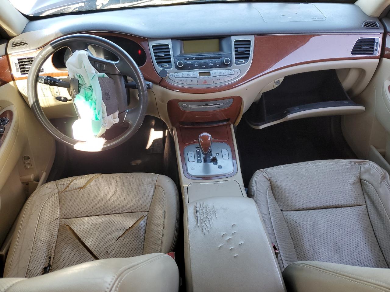 2013 Hyundai Genesis - Image 8