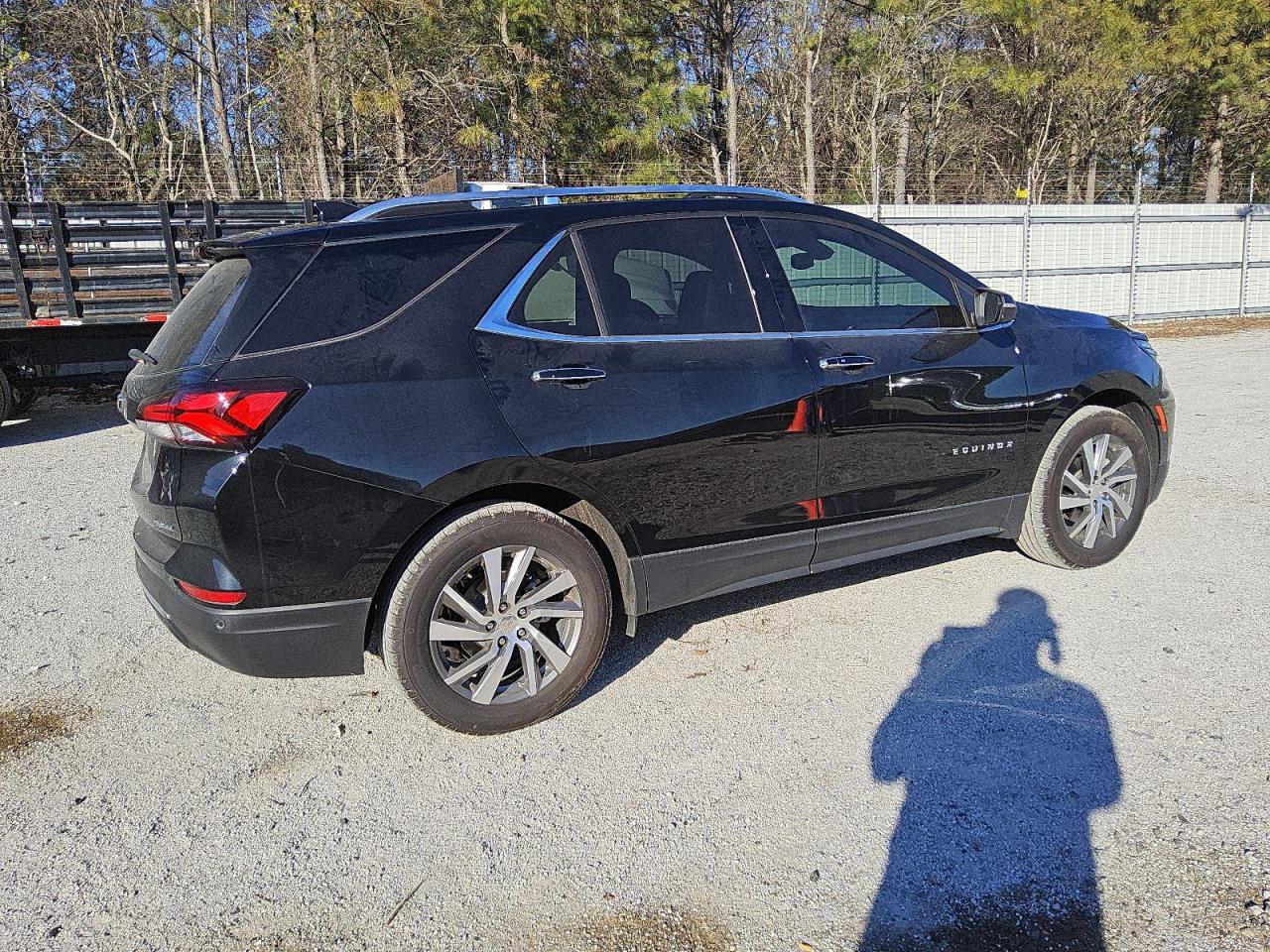 2023 Chevrolet Equinox - Image 3