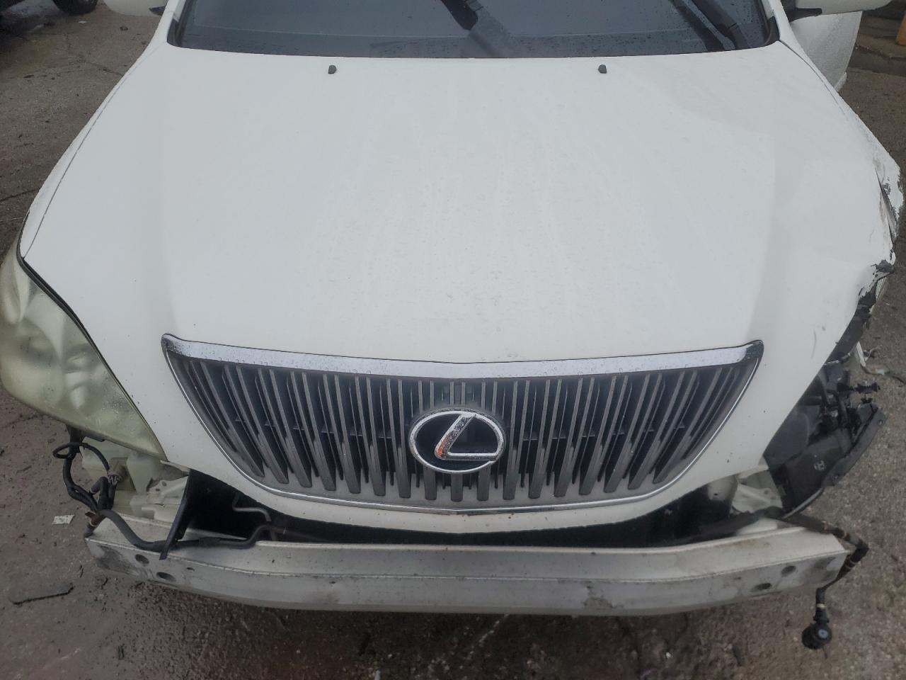 2004 Lexus RX - Image 12