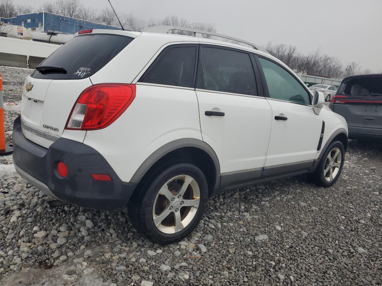 2014 Chevrolet Captiva - Image 3