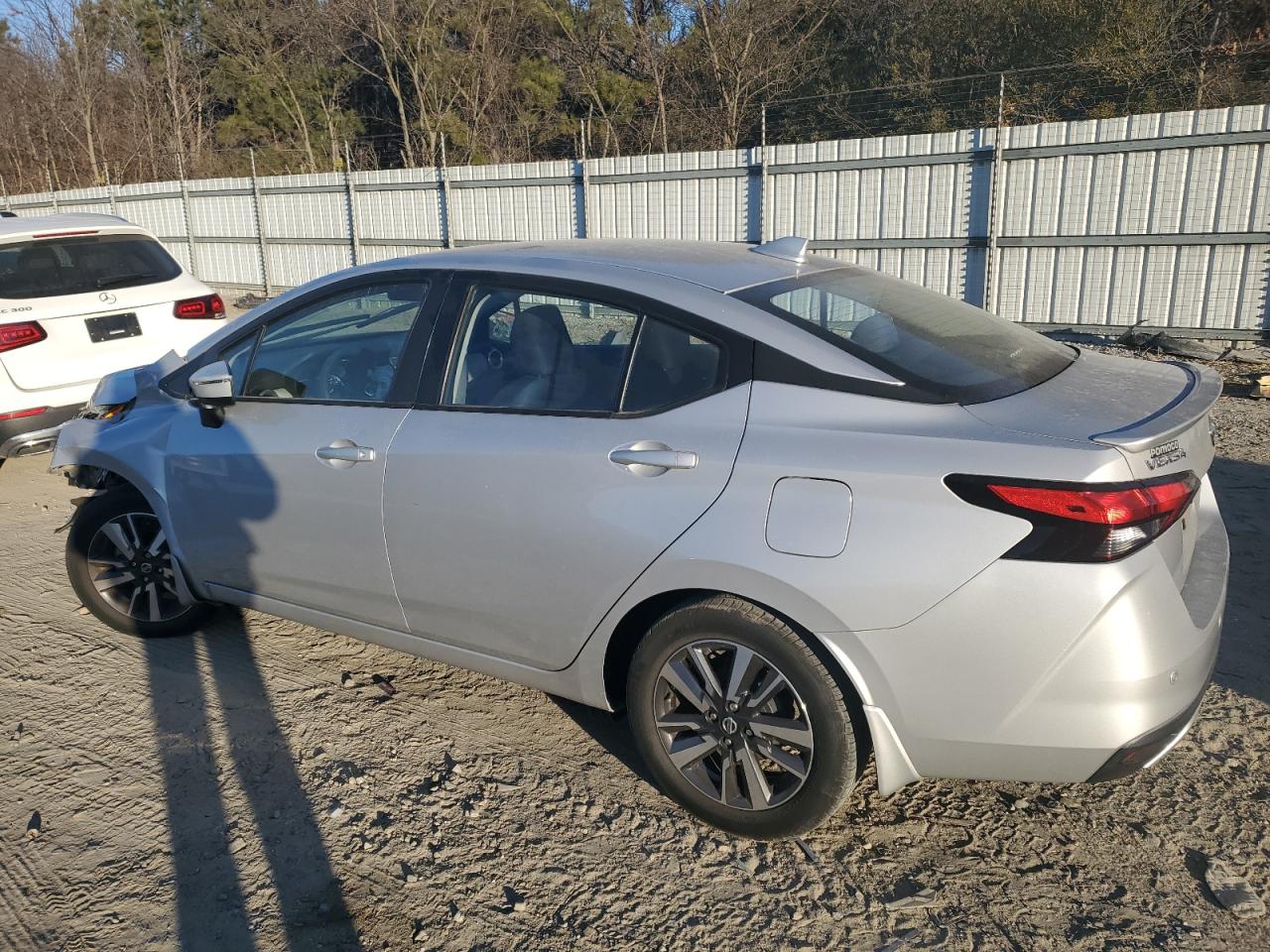 2020 Nissan Versa - Image 2